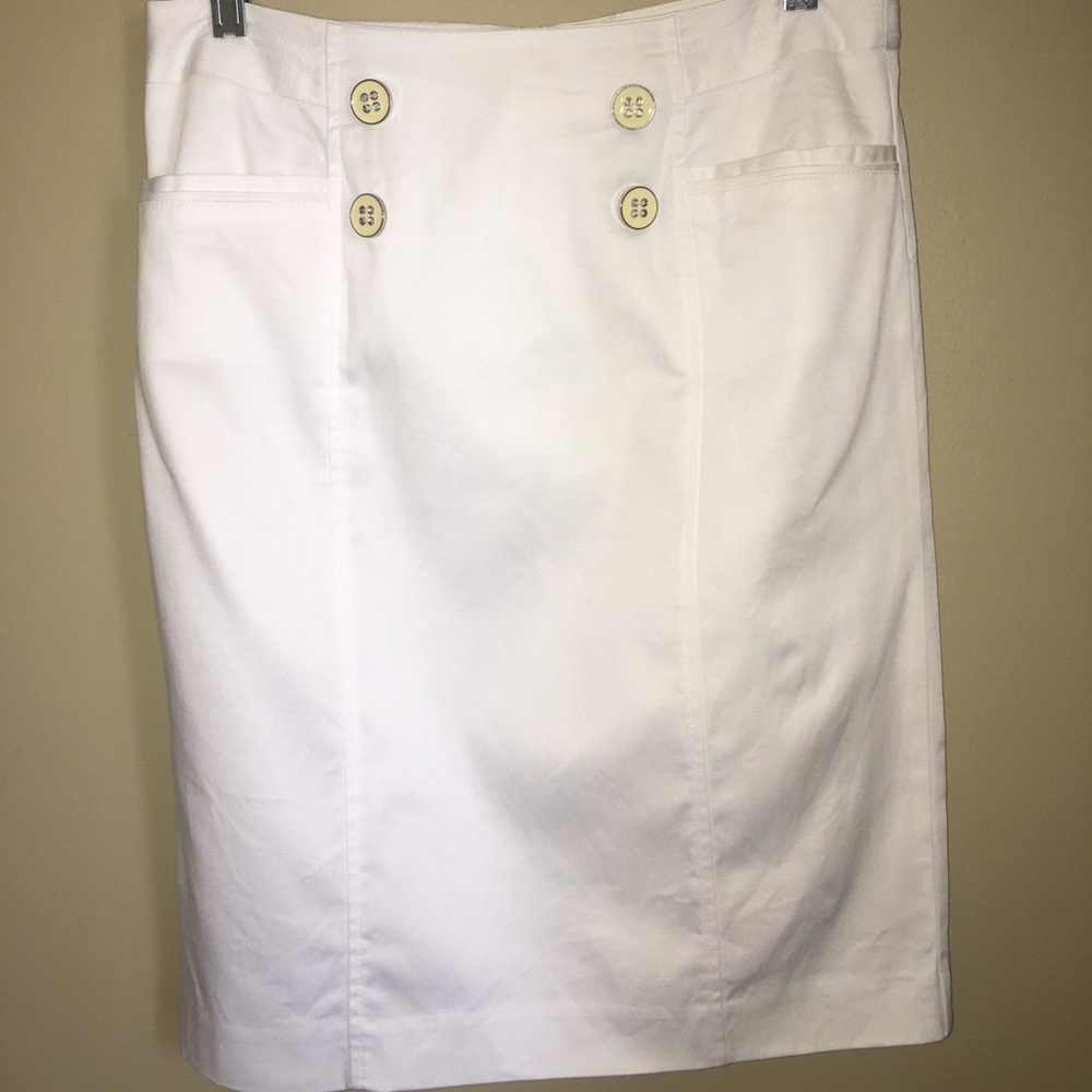 Classic white sailor pencil skirt for summer.